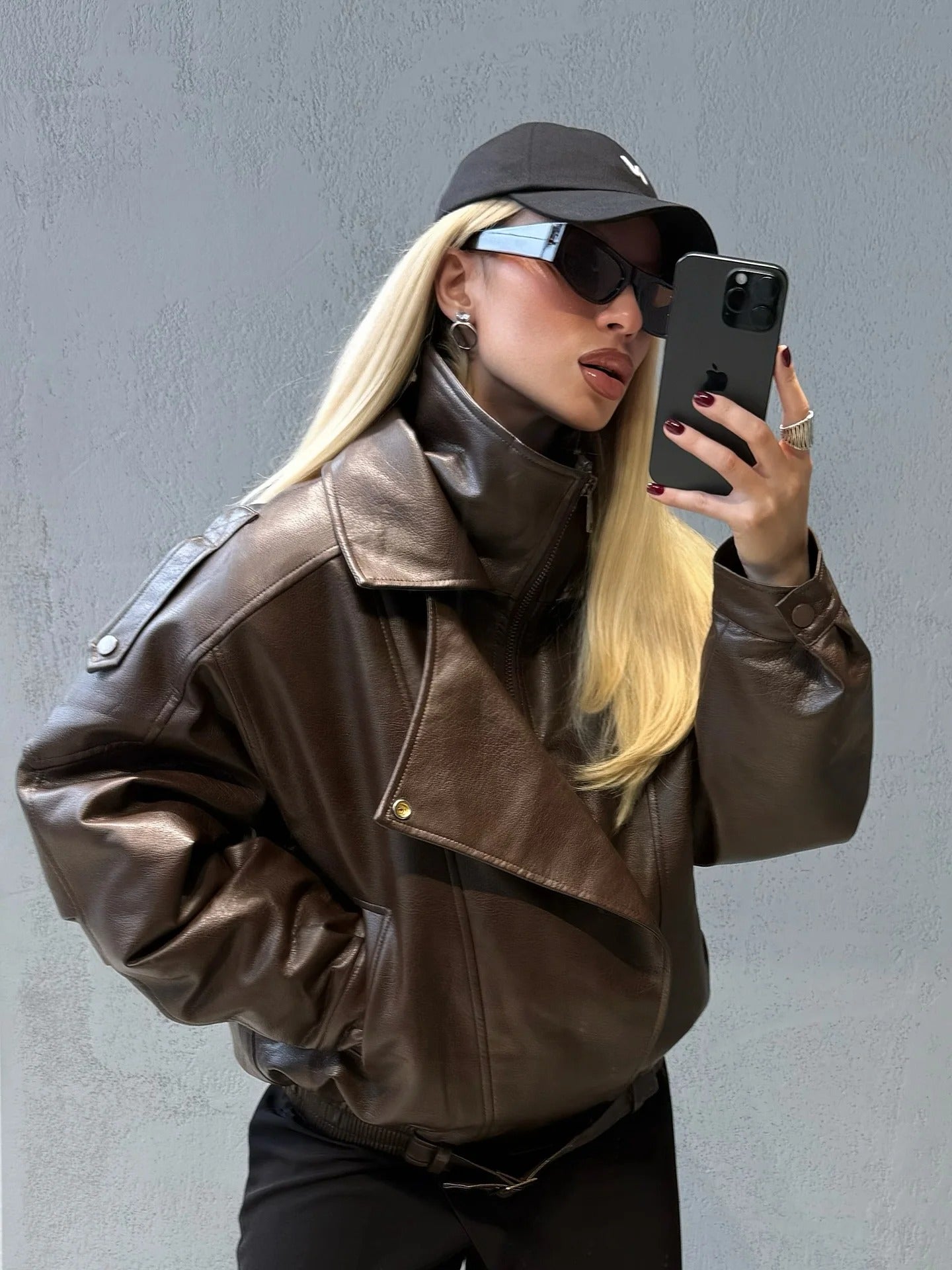 Chaqueta de cuero asimétrica Carla