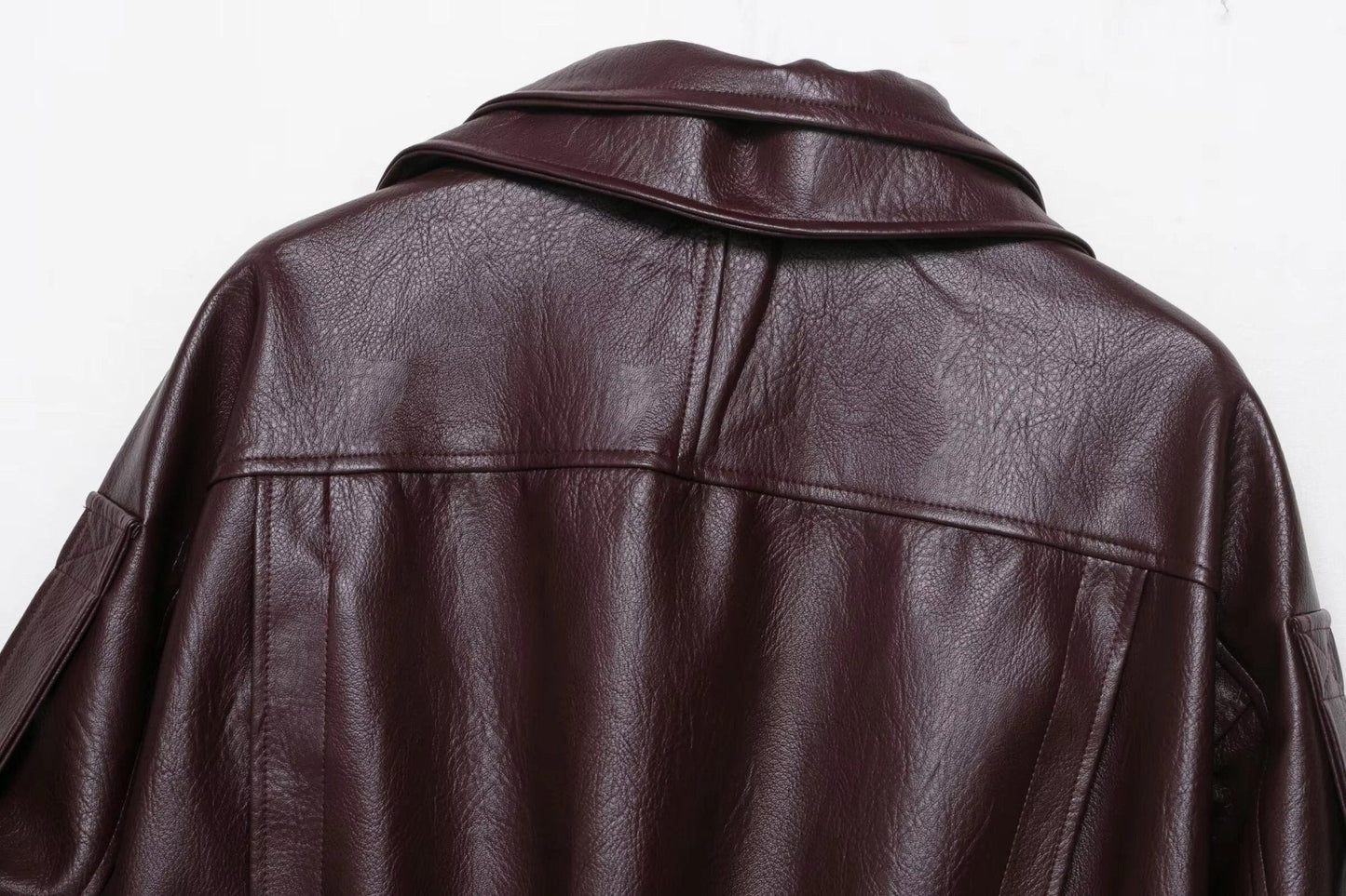 Chaqueta de cuero asimétrica Carla