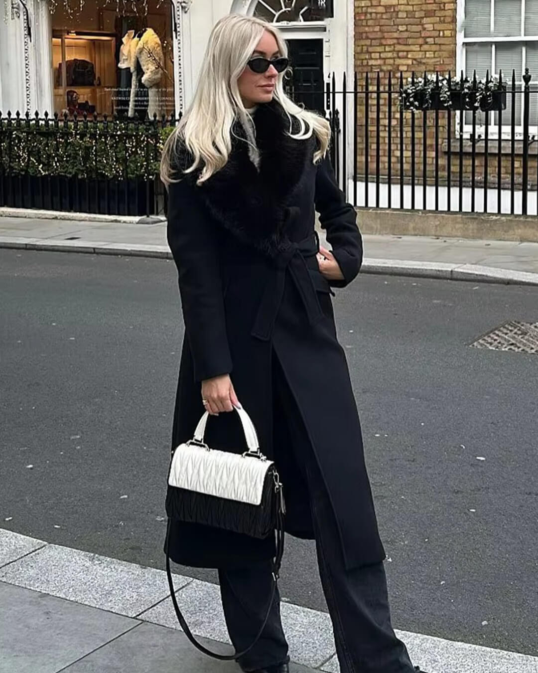 Abrigo maxi con cuello de piel Faye