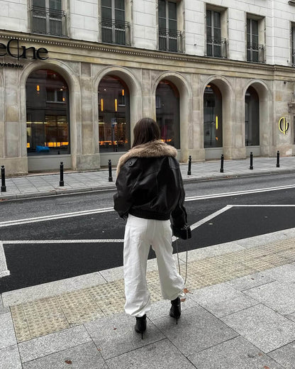 Chaqueta de piel con cuello de pelo desmontable