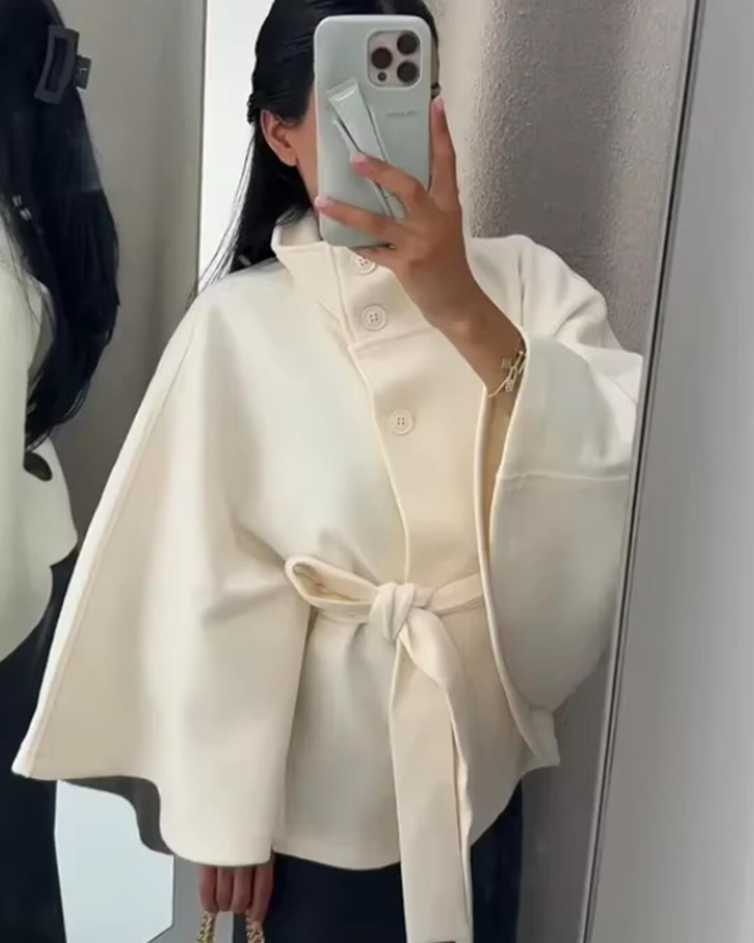 Chaqueta Capa de Cuello Alto con Cinturón