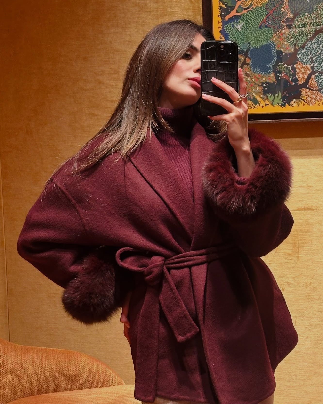 Abrigo de lana con puños de piel de zorro