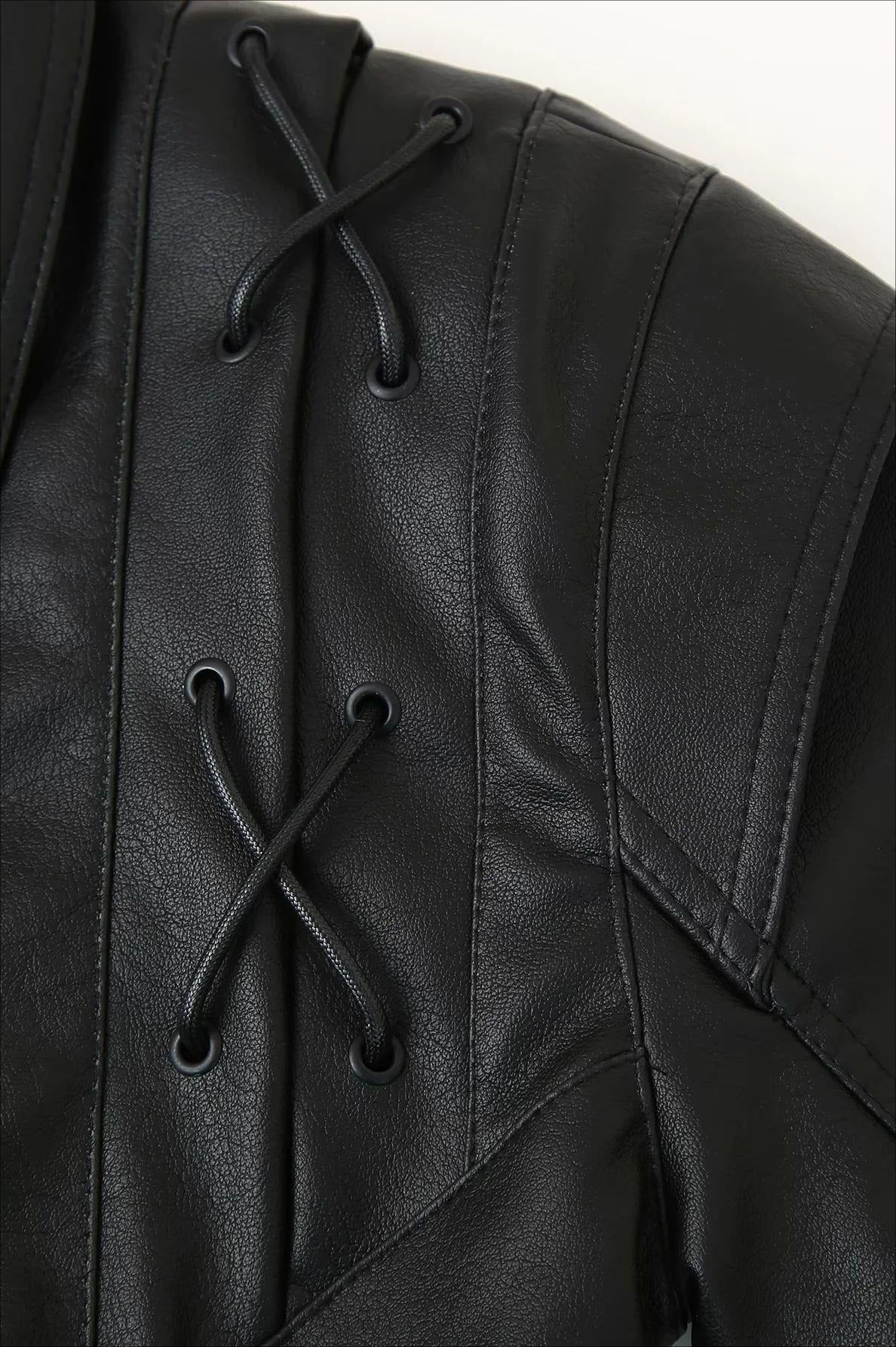 Chaqueta de cuero estilo biker Zyra