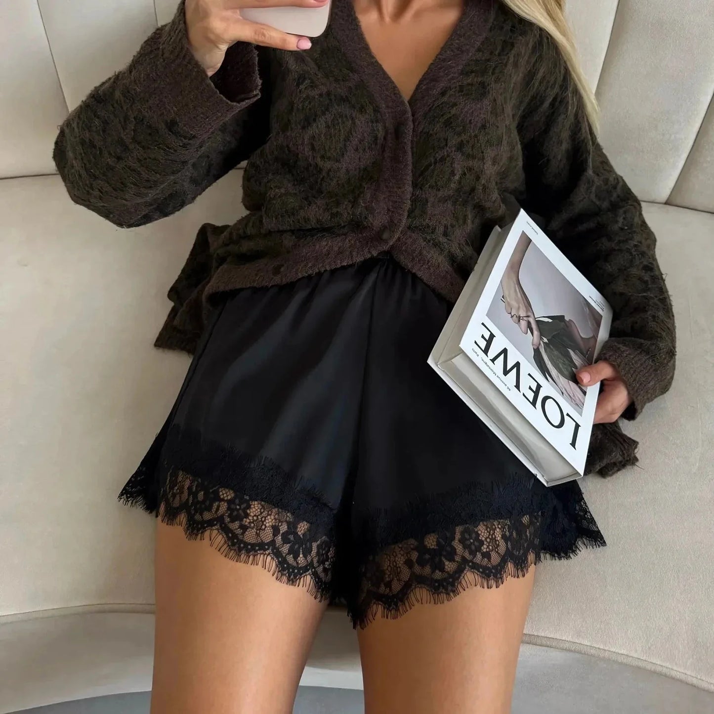 Pantalones cortos de satén con encaje Suzette