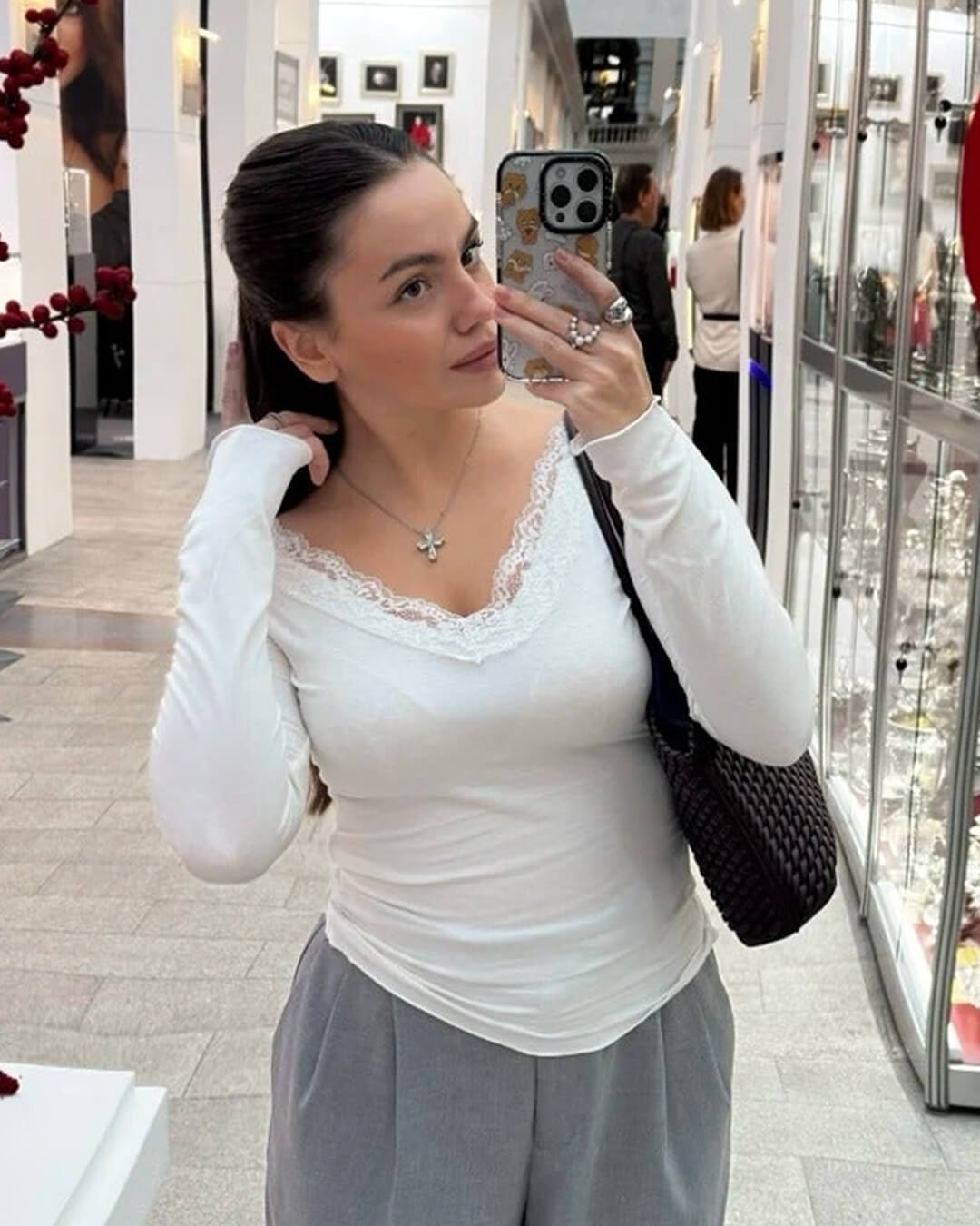 Top de encaje con cuello en V Aurora