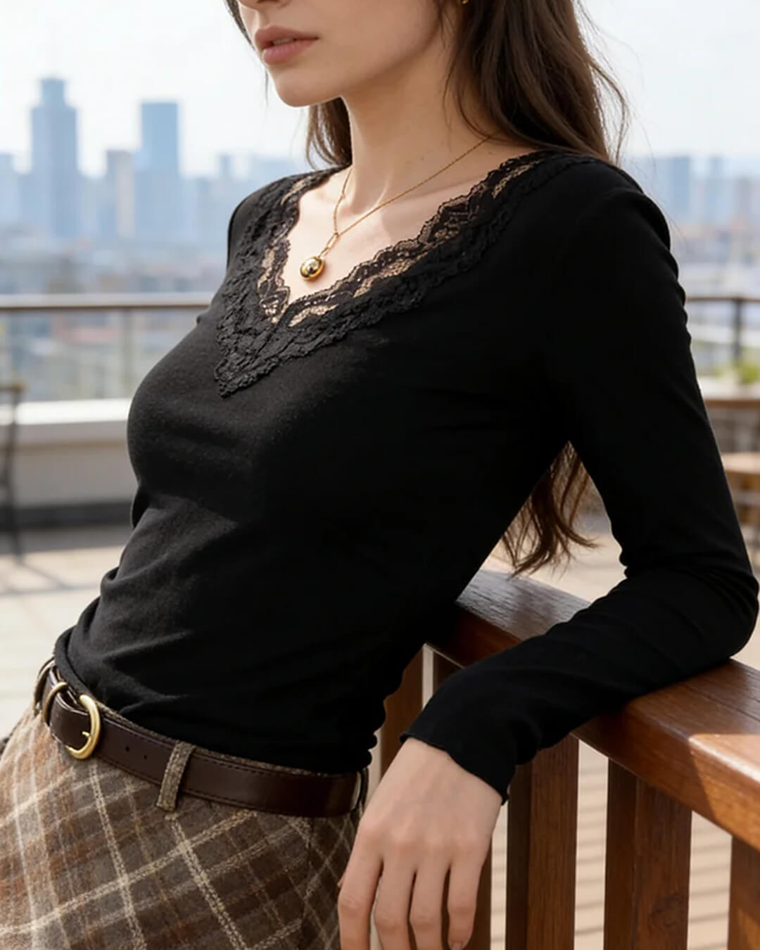 Top de encaje con cuello en V Aurora