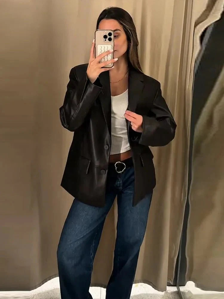Blazer de cuero vegano