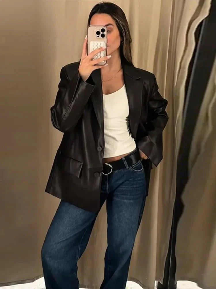 Blazer de cuero vegano