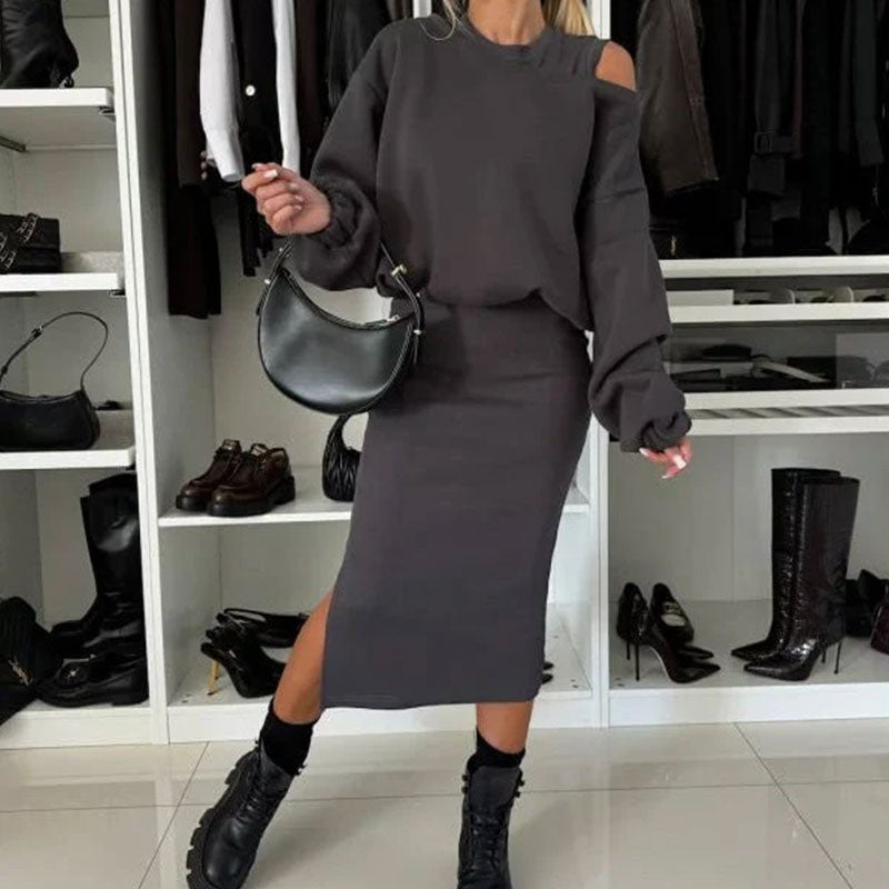 Conjunto sudadera con hombros caídos y falda