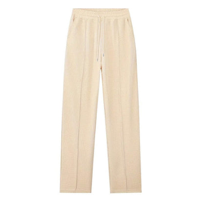 Conjunto sudadera y pantalón de corte recto