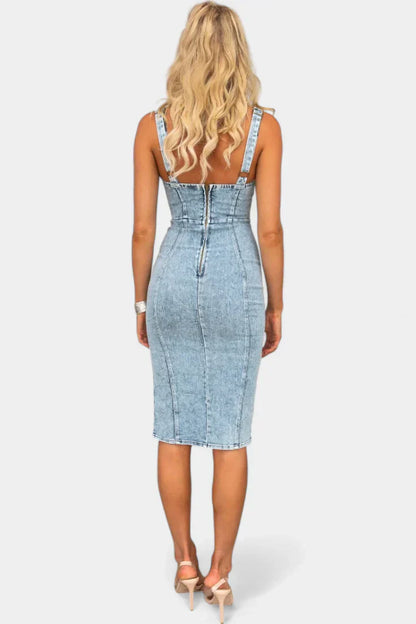 Vestido Denim con Tirantes Ajustables y Abertura Frontal