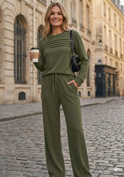 Conjunto de cuello redondo y pantalón